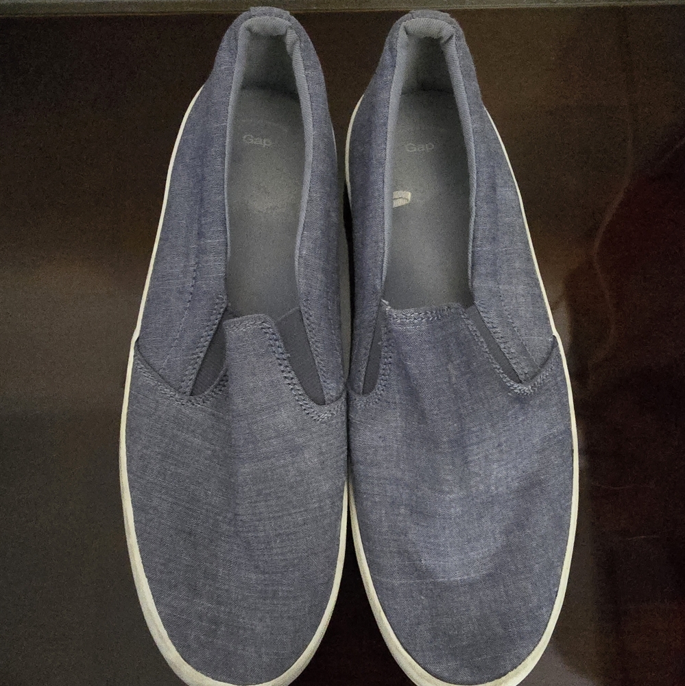 Lt Blue GAP canvas slip on shoes